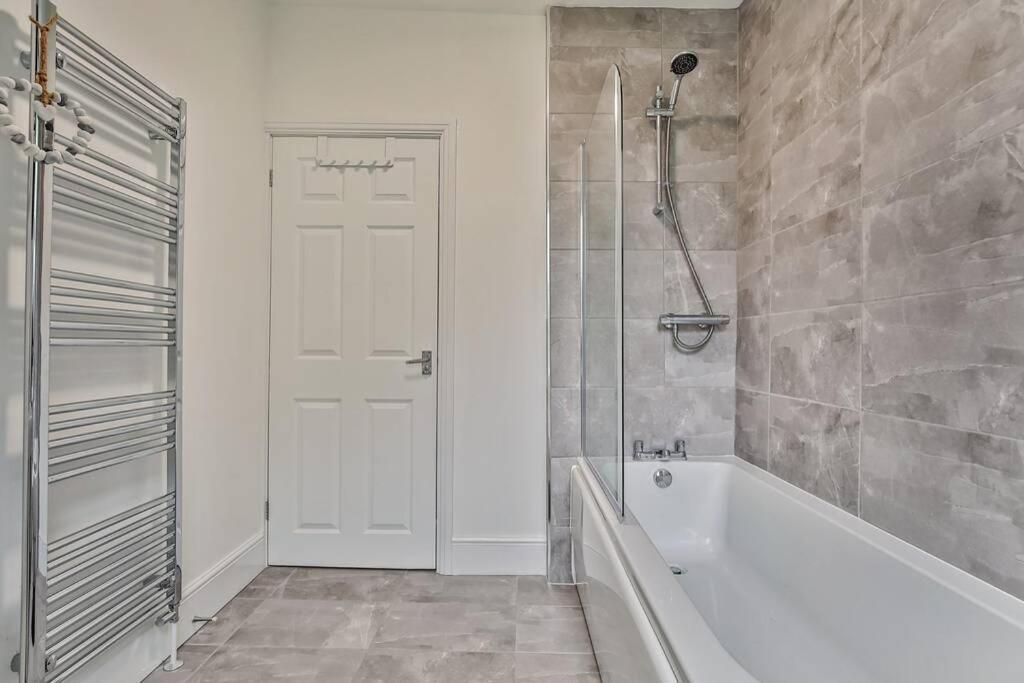 Refurbished Plush Property Great Transport Links شيفيلد المظهر الخارجي الصورة